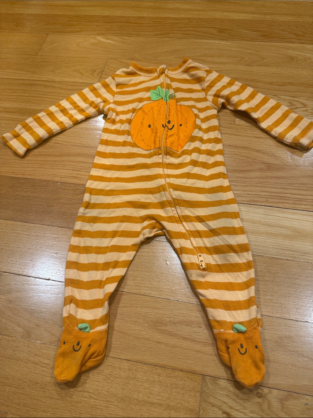 Old Navy Halloween baby sleeper size 3-6 months .